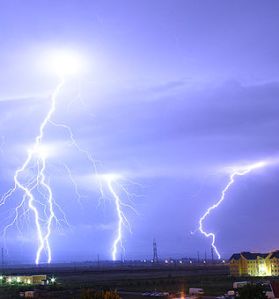 Lightning bolts destroy Evolutionist theory